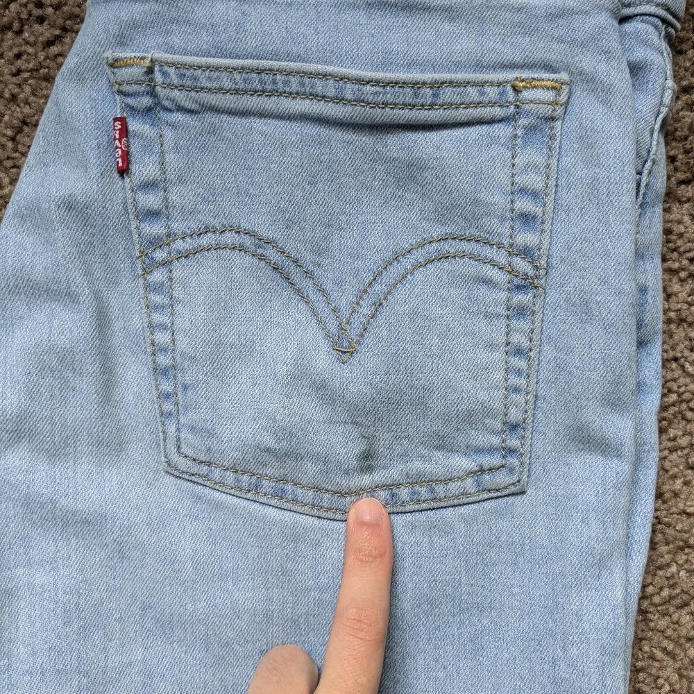 Levi's Wedgie Skinny 💙 - Picture 6 of 9